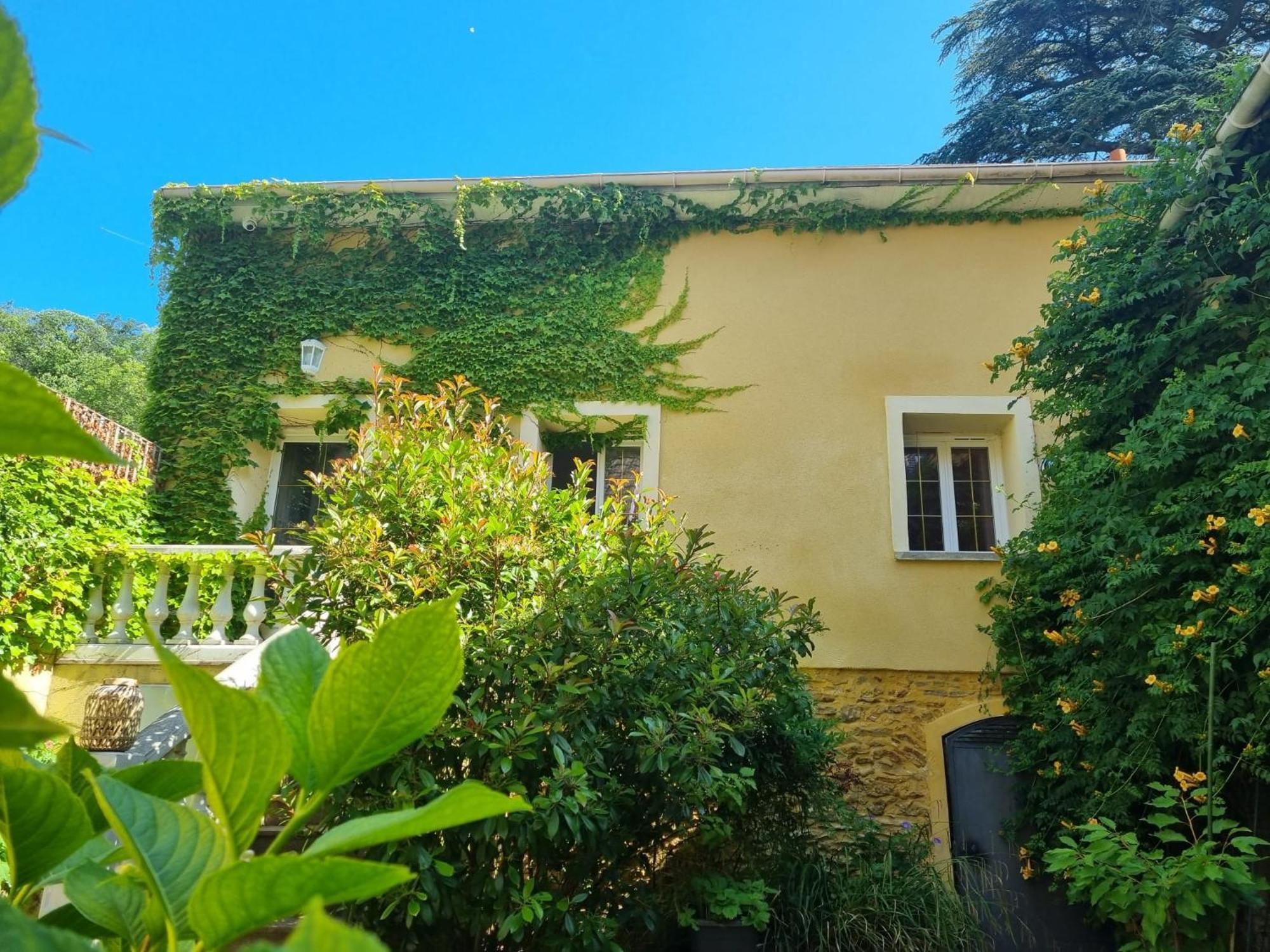 Suite De Charme Avec Jacuzzi Et Jardin Privatif Paris Au Calme 圣普里 外观 照片