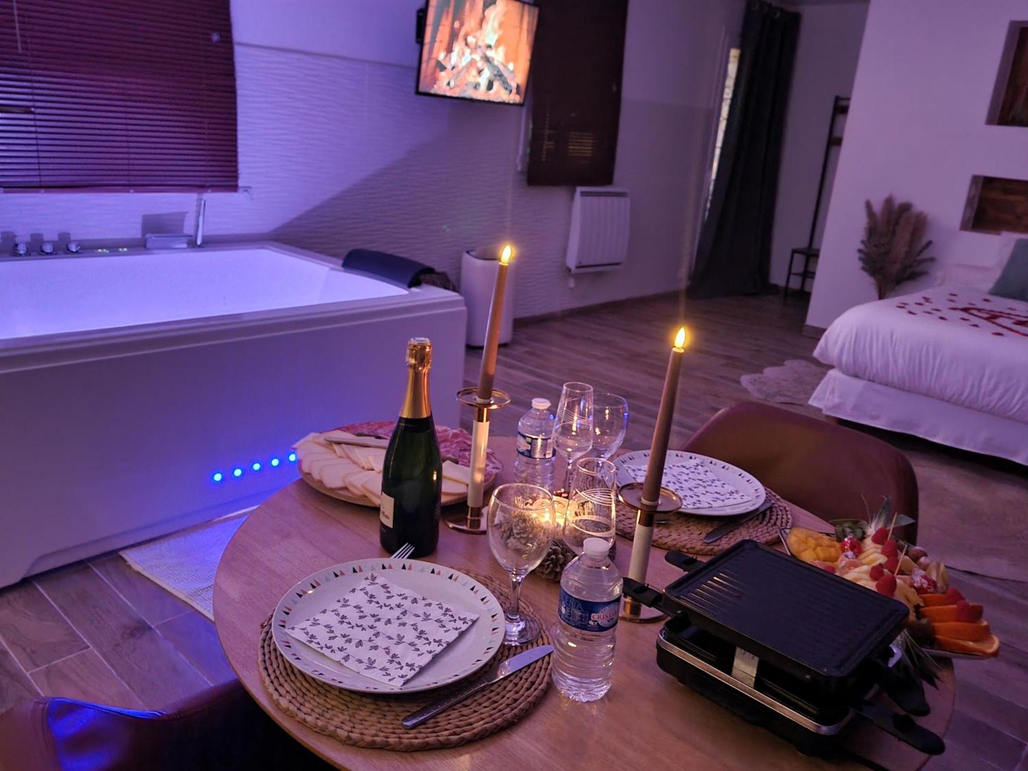 Suite De Charme Avec Jacuzzi Et Jardin Privatif Paris Au Calme 圣普里 外观 照片
