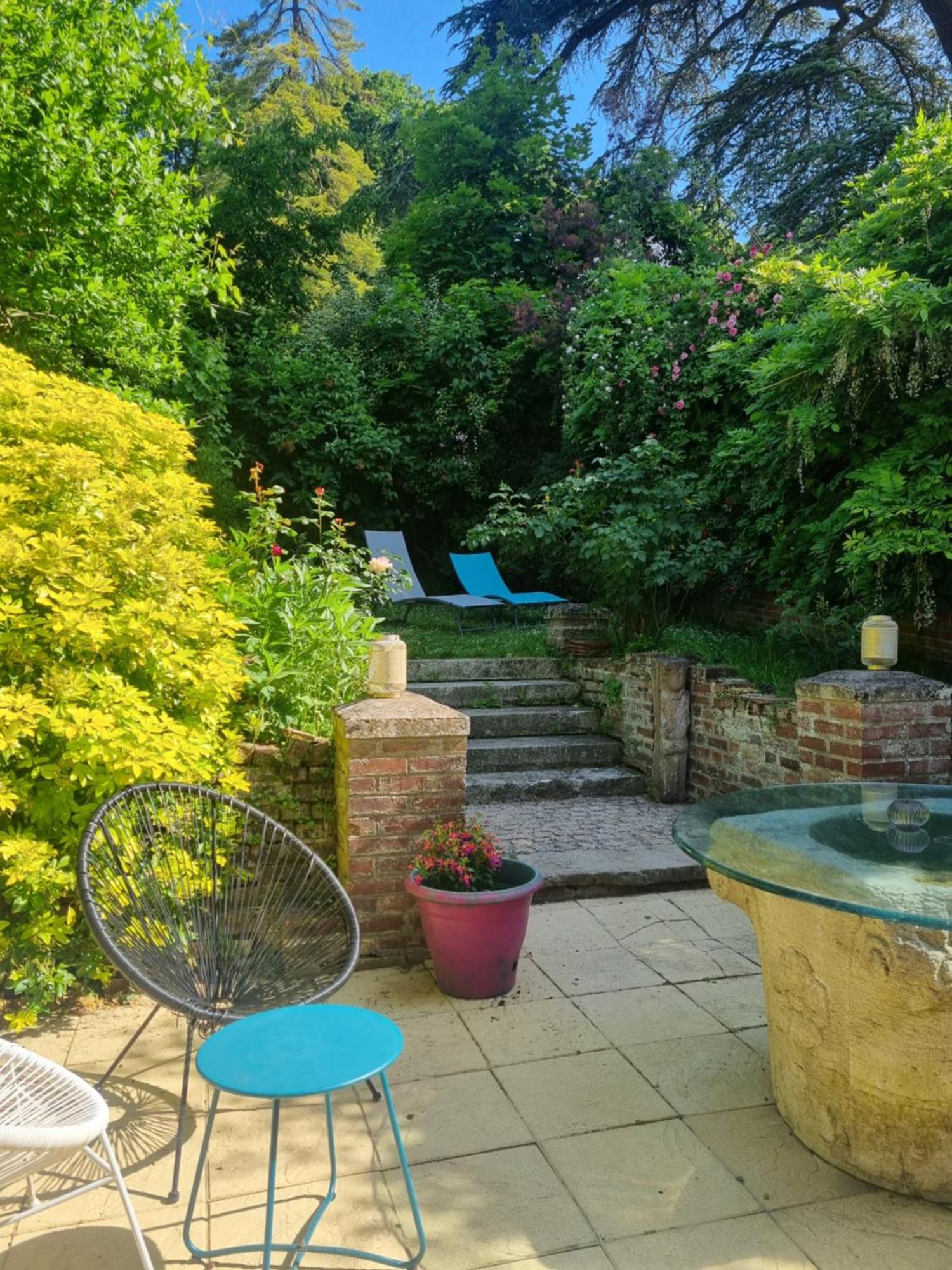 Suite De Charme Avec Jacuzzi Et Jardin Privatif Paris Au Calme 圣普里 外观 照片